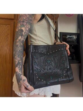 Ropin west leather shoulder/ crossbody bag engraved floral pattern hippie West